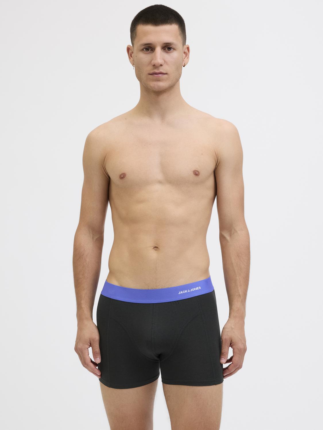 model_shot-detail
